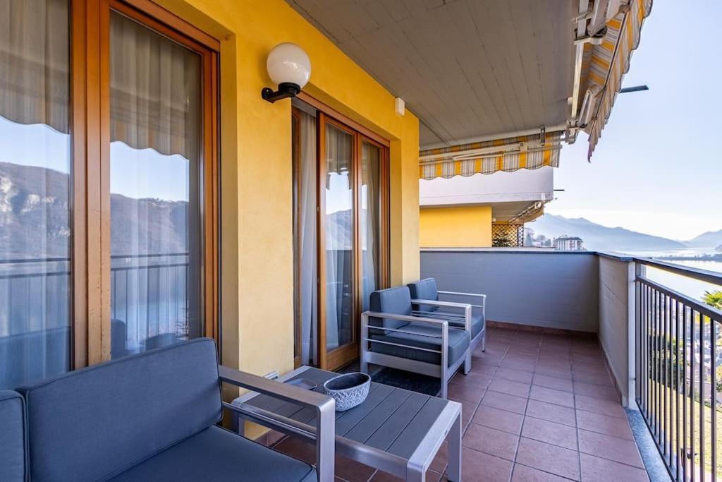 Wraparound Lake Views Bellavista Residence Campione dʼItalia Extérieur photo
