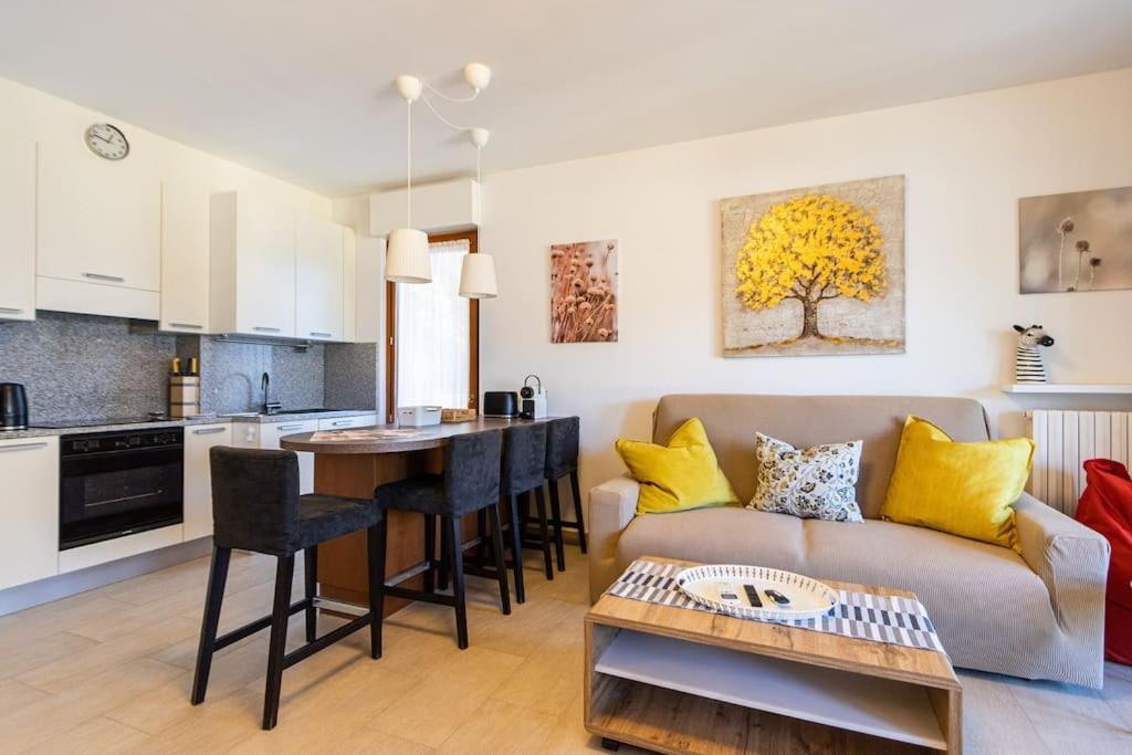 Wraparound Lake Views Bellavista Residence Campione dʼItalia Extérieur photo