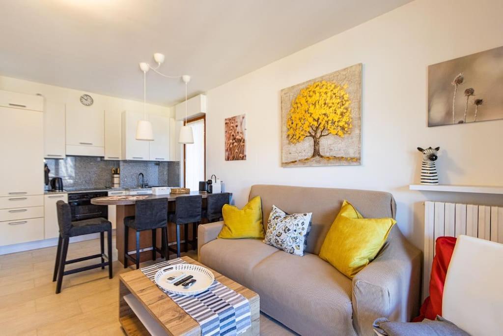 Wraparound Lake Views Bellavista Residence Campione dʼItalia Extérieur photo