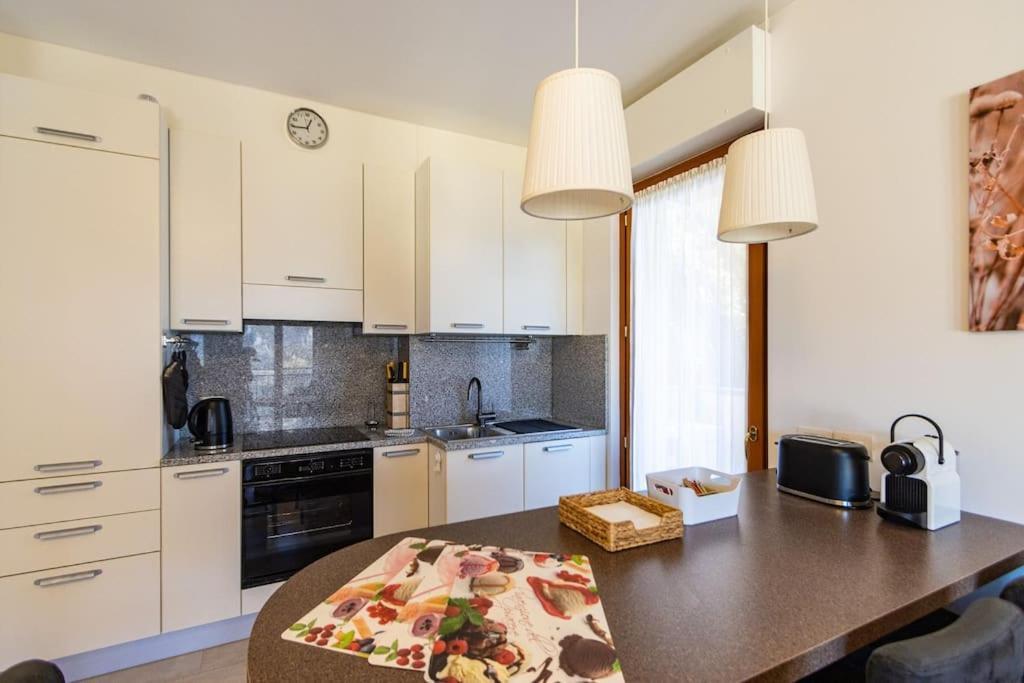 Wraparound Lake Views Bellavista Residence Campione dʼItalia Extérieur photo