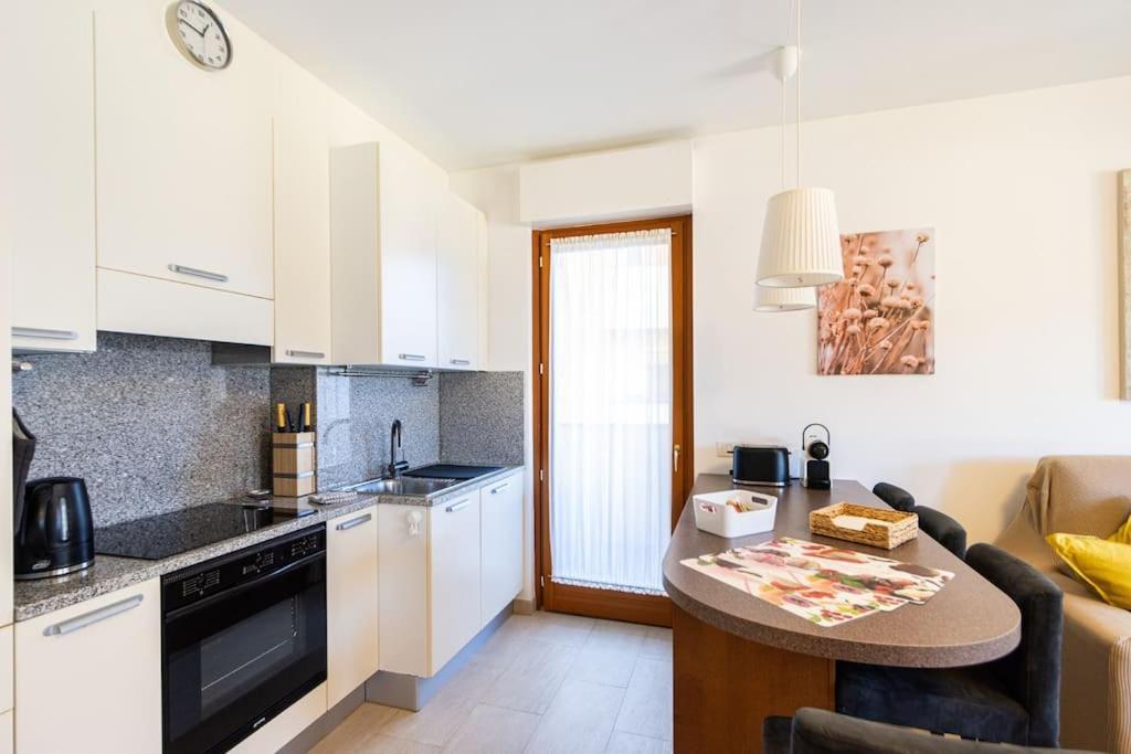 Wraparound Lake Views Bellavista Residence Campione dʼItalia Extérieur photo